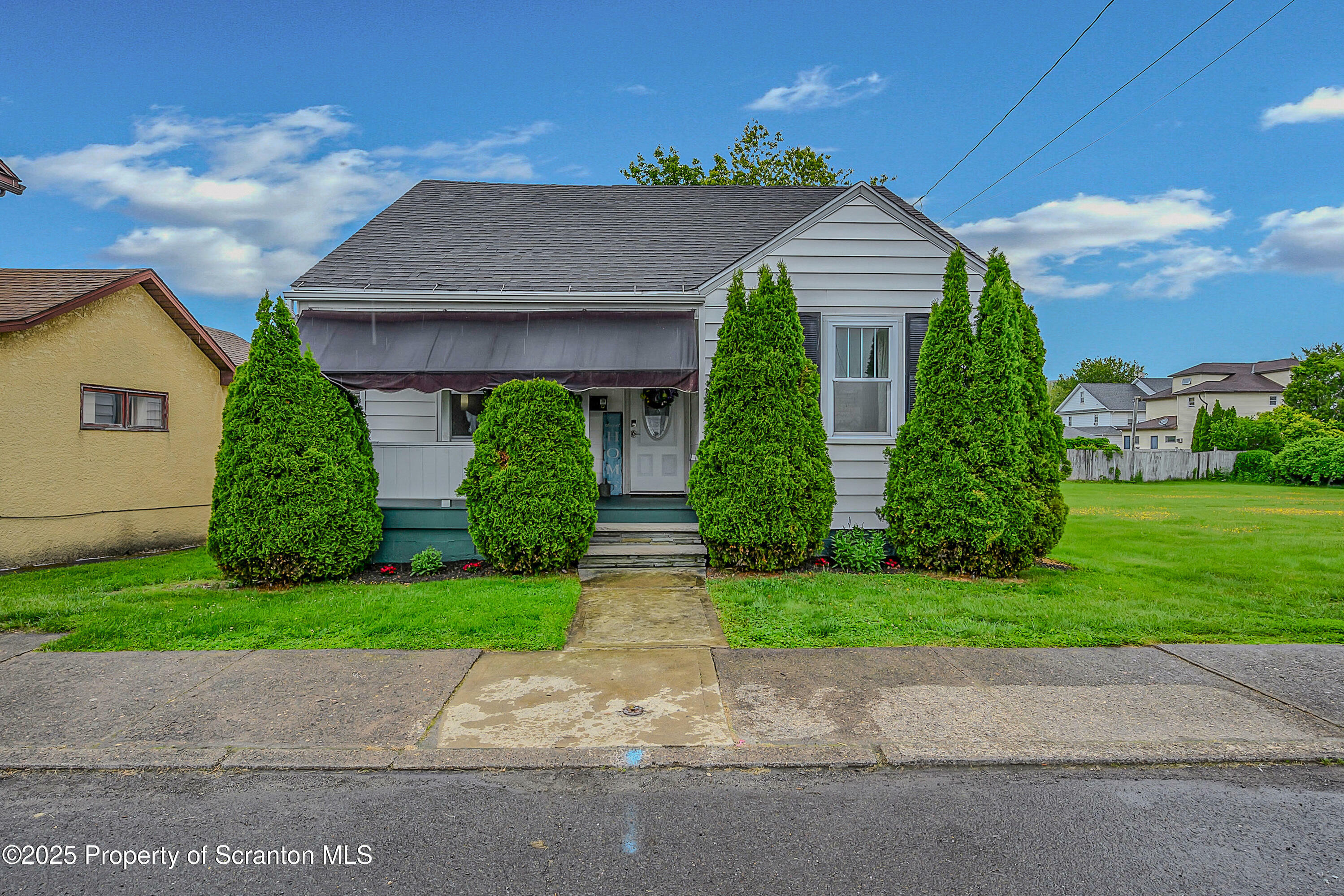 Property Photo:  115 Marion Street  PA 18518 