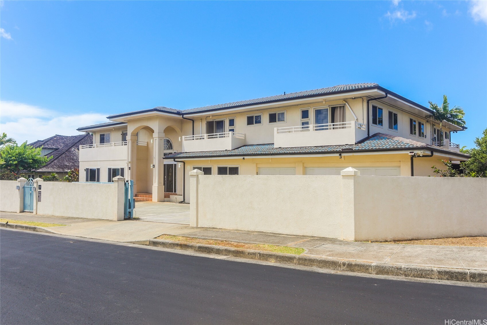 Property Photo:  736 Ulili Street  HI 96816 