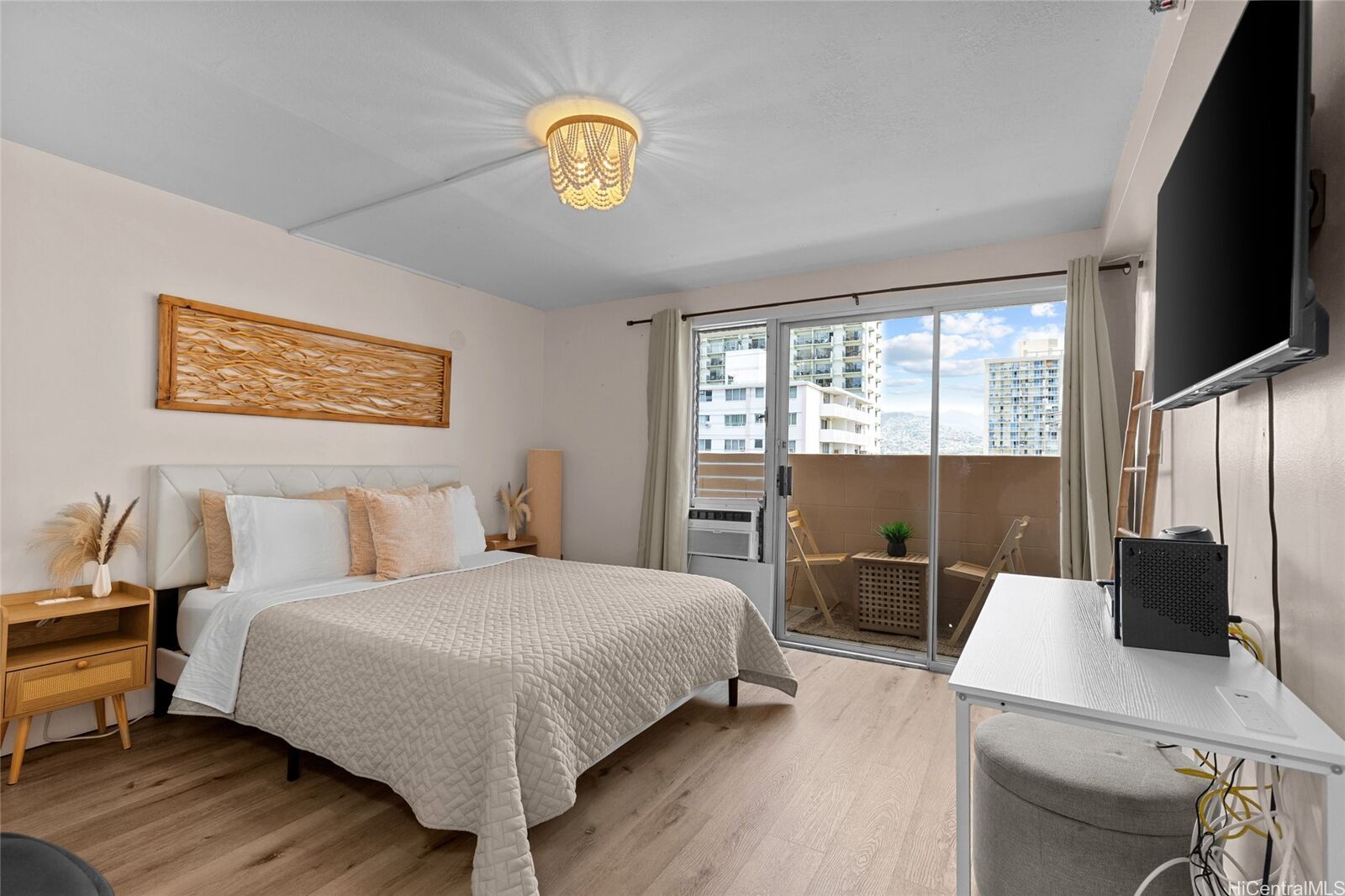 Property Photo: 2450 Prince Edward Street 1006A HI 96815