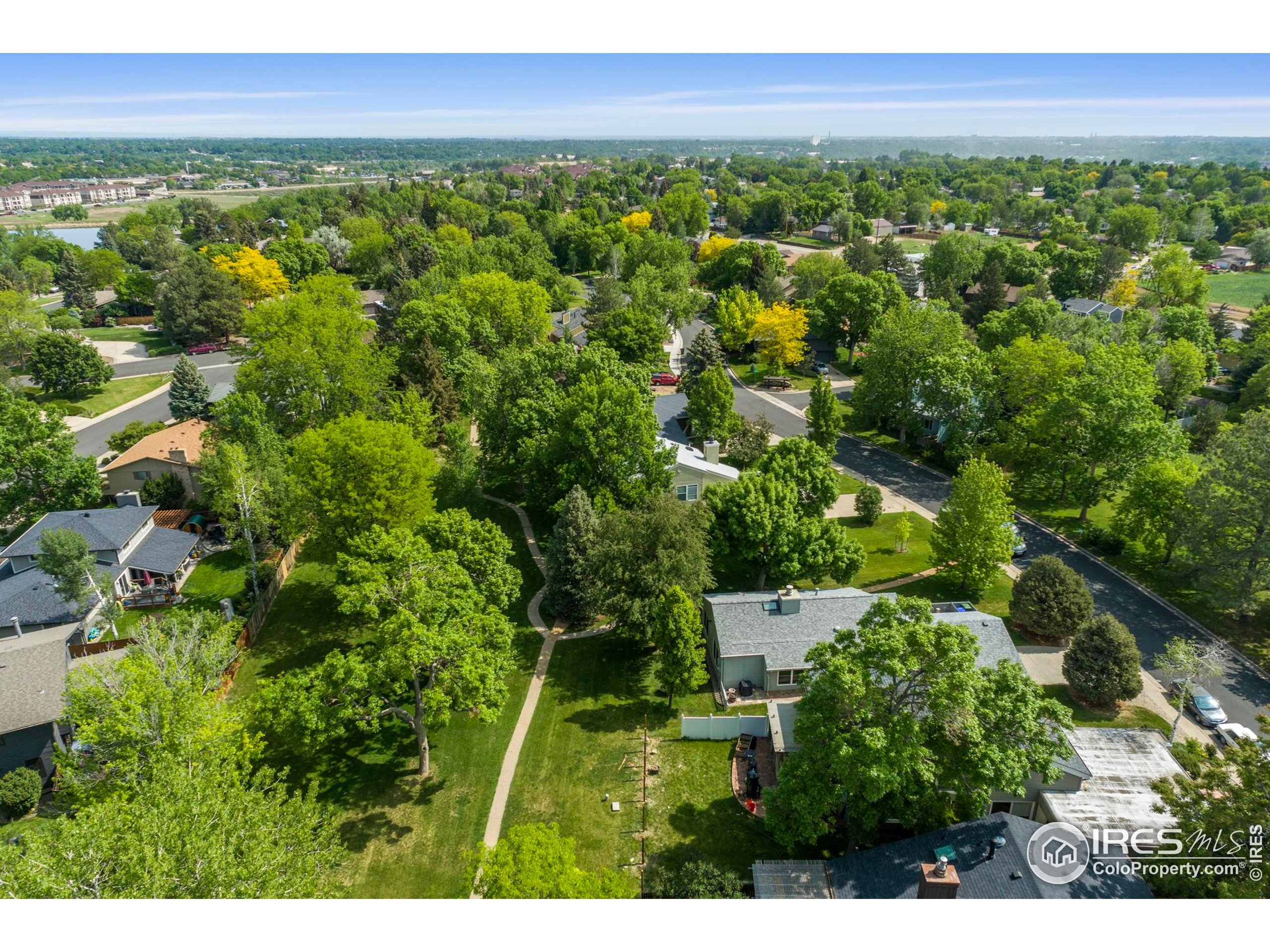 Property Photo: 2409 Flora Dr CO 80537
