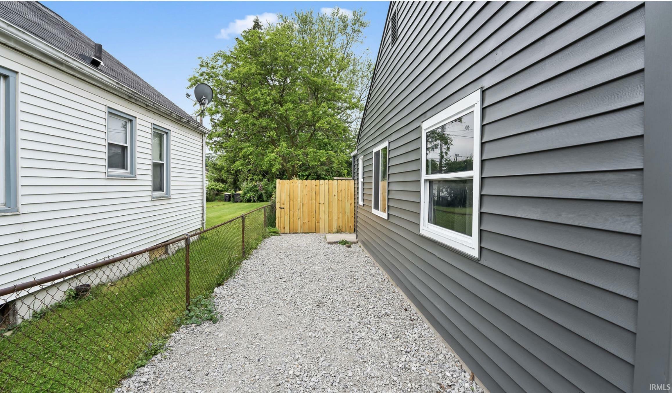 Property Photo: 2810 Winter Street IN 46806