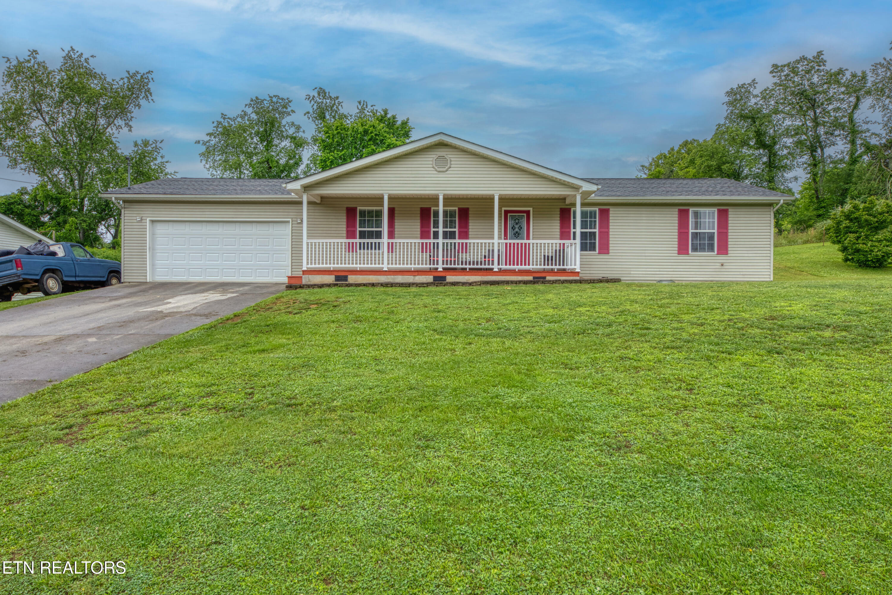 Property Photo: 160 M & M Lane TN 37757