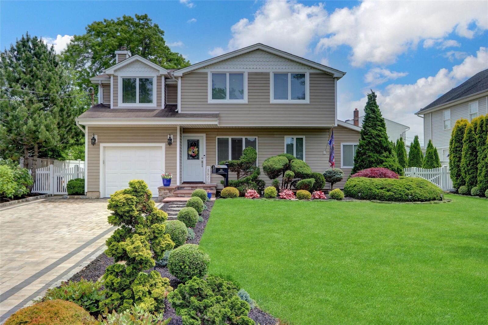 Property Photo: 224 Biltmore Boulevard NY 11758