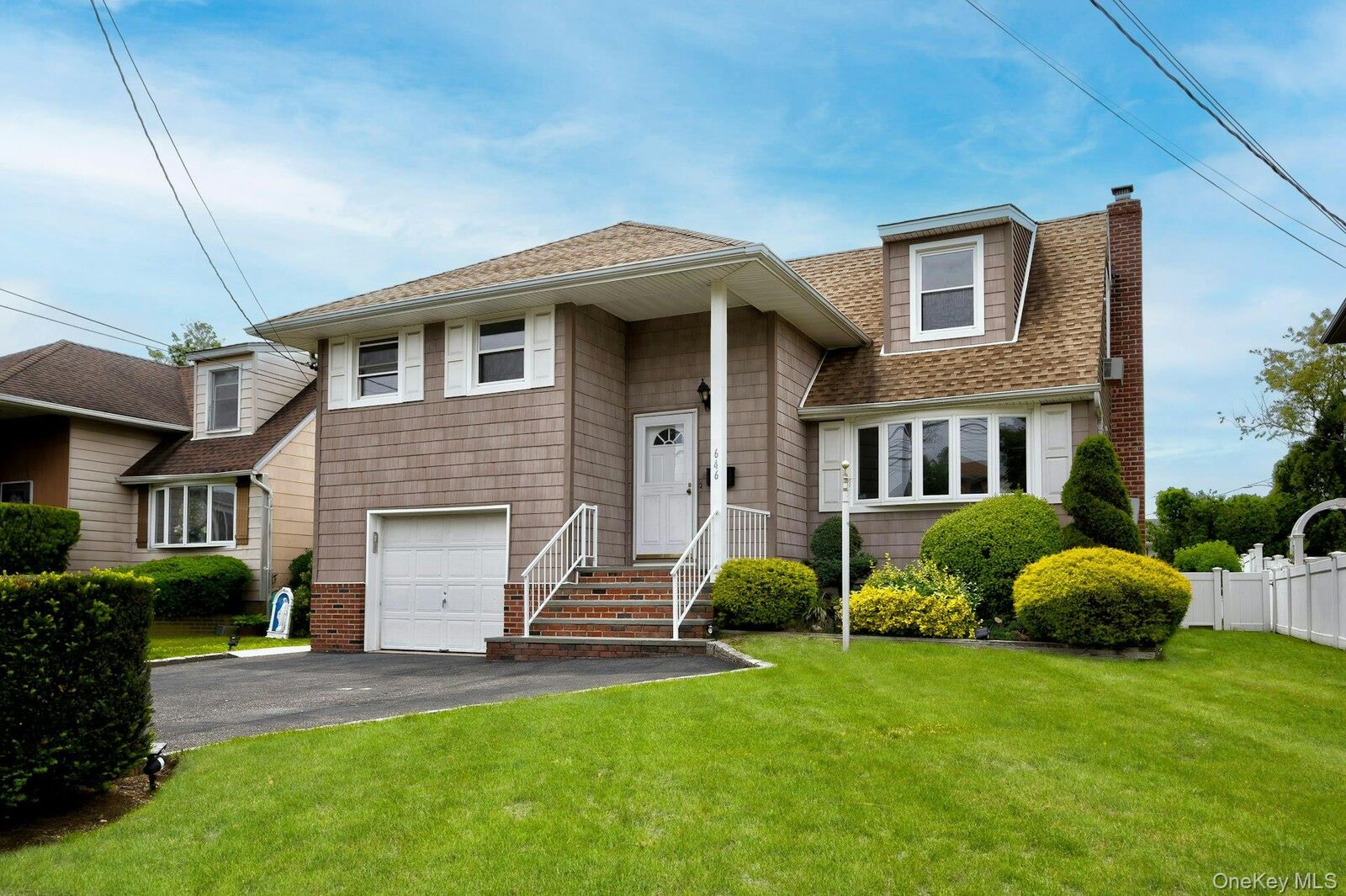 Property Photo:  646 Evelyn Ave Avenue  NY 11554 