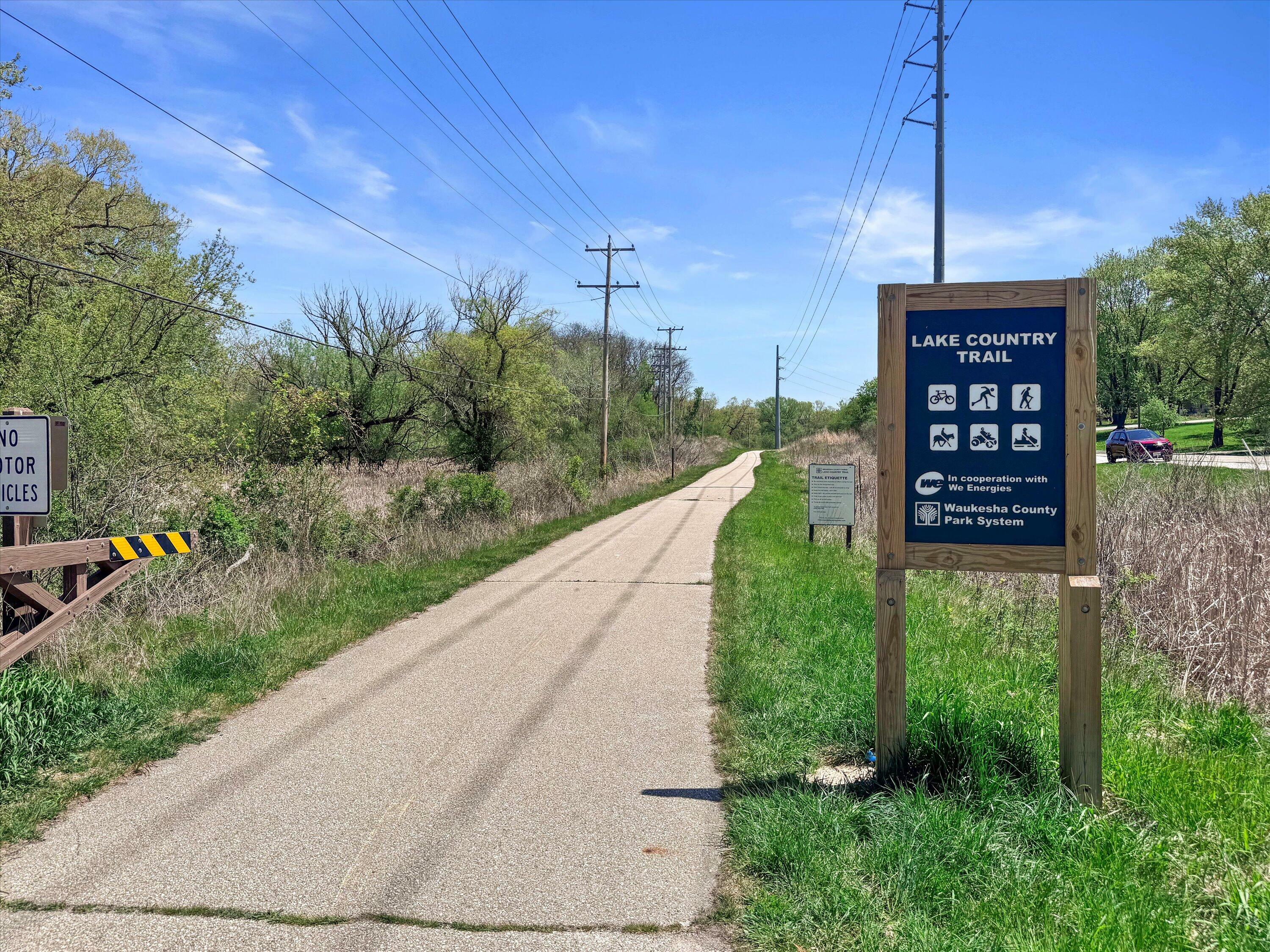 W278n2381 Prospect Ave  Pewaukee WI 53072 photo