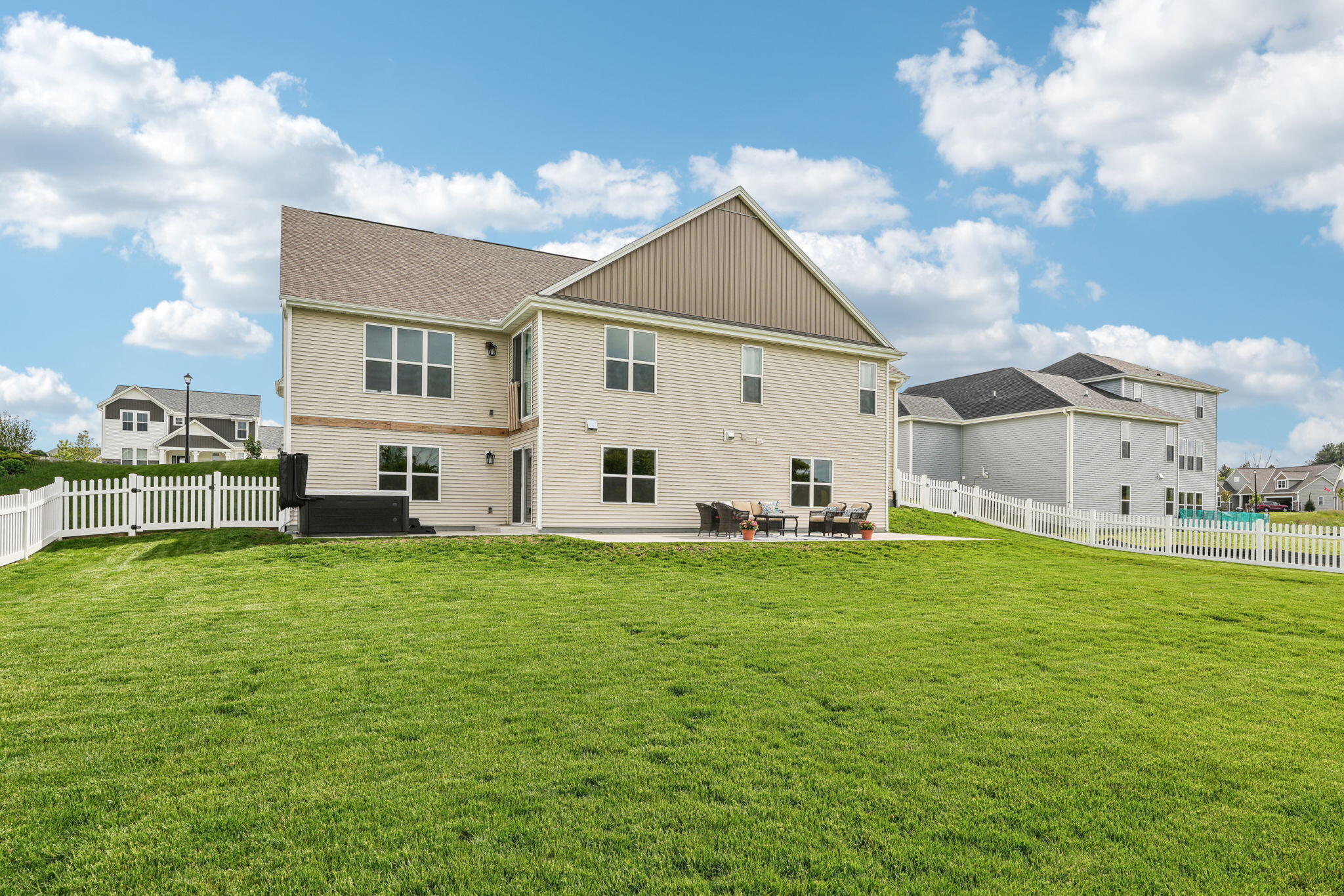 Property Photo: 1660 Mamerow Ln WI 53066