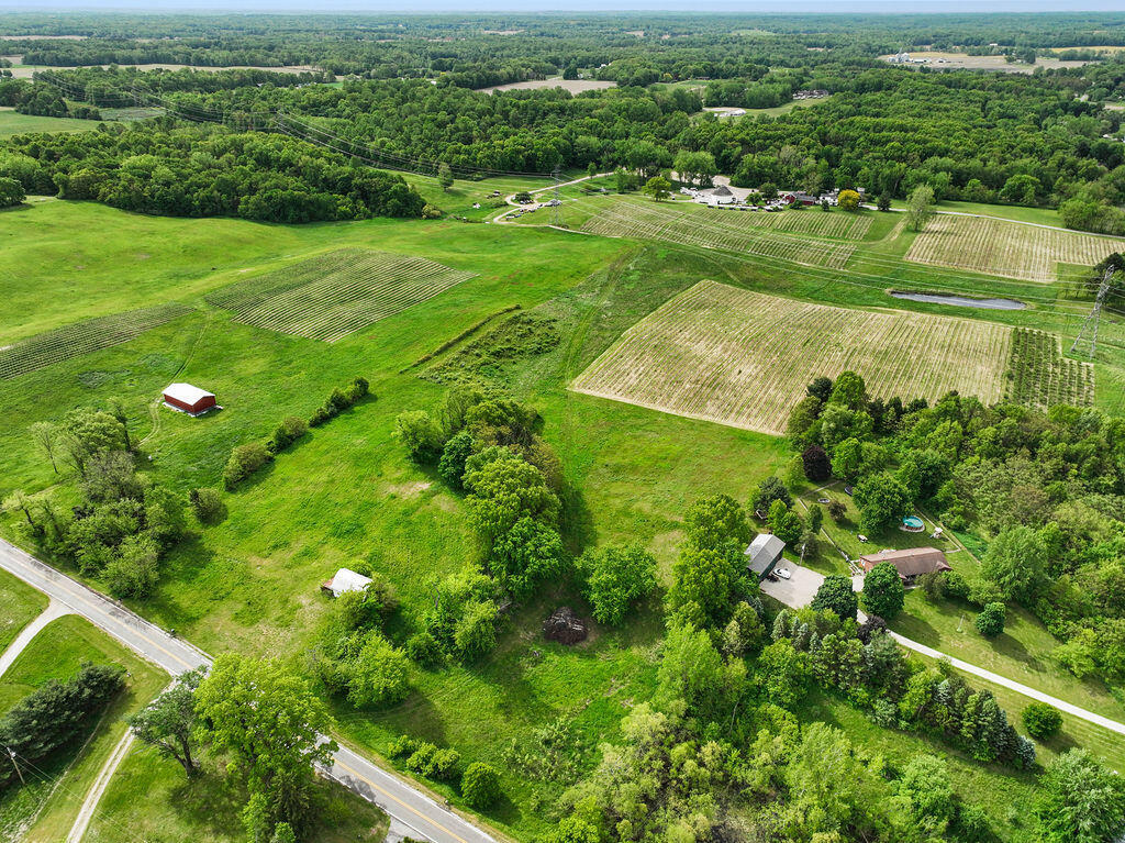 Property Photo: 136 E Snow Road MI 49101