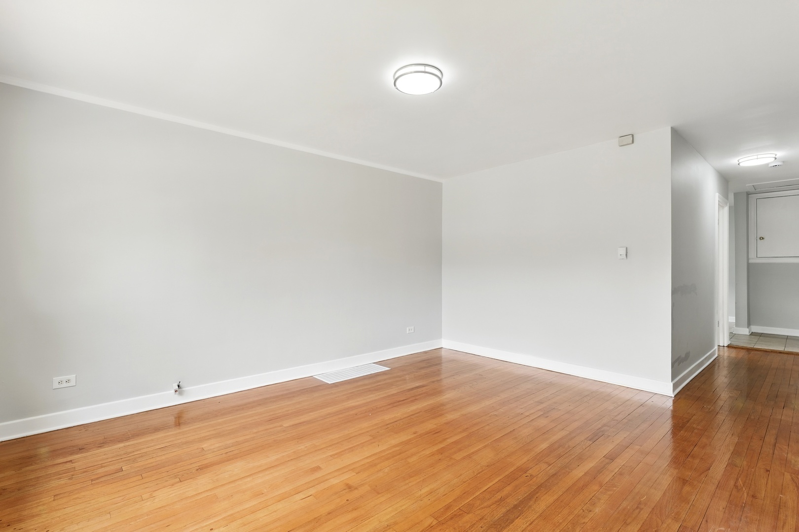 Property Photo: 12132 S Wentworth Avenue IL 60628