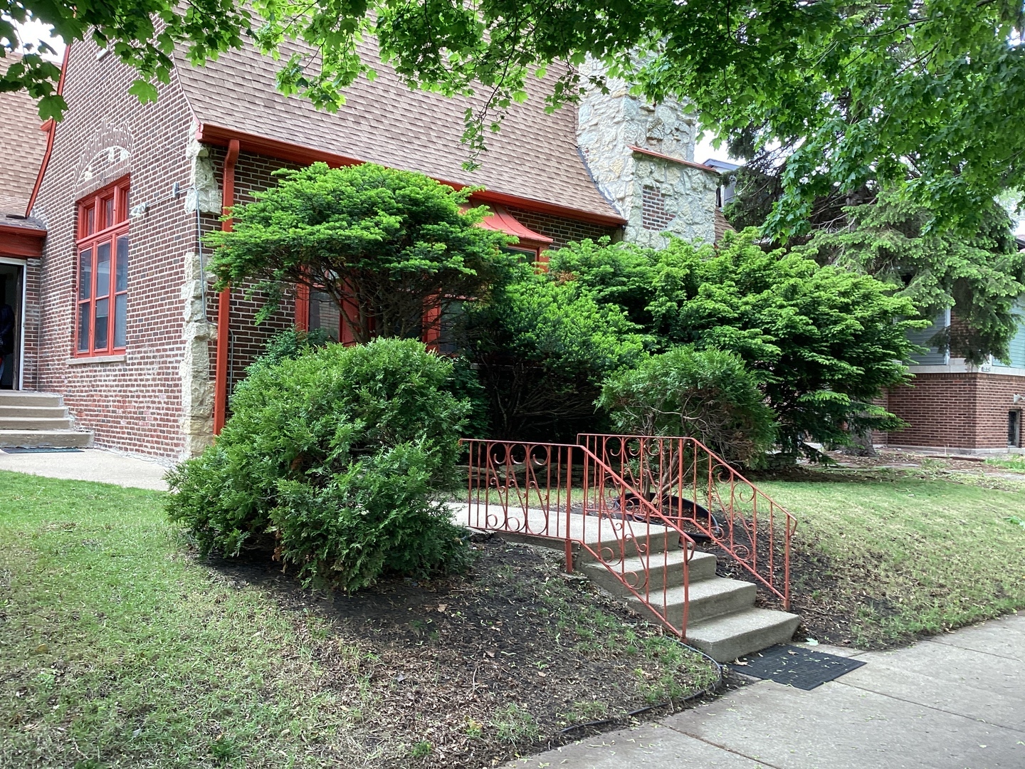 Property Photo: 6846 S Cregier Avenue IL 60649