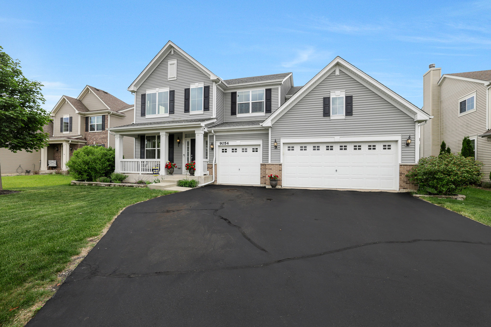 Property Photo: 9054 Clinnin Lane IL 60142