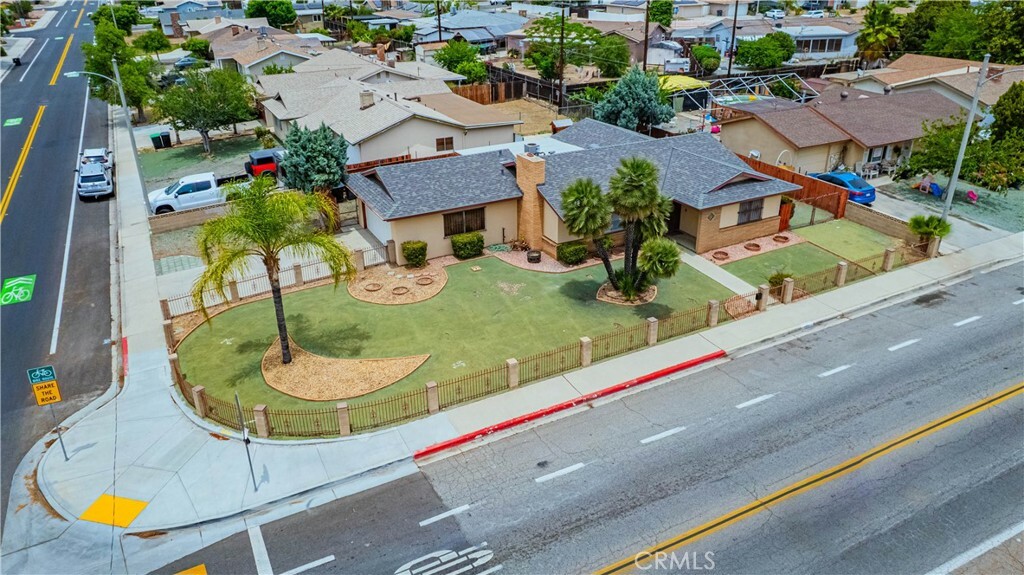 Property Photo:  480 W Thornton Avenue  CA 92543 