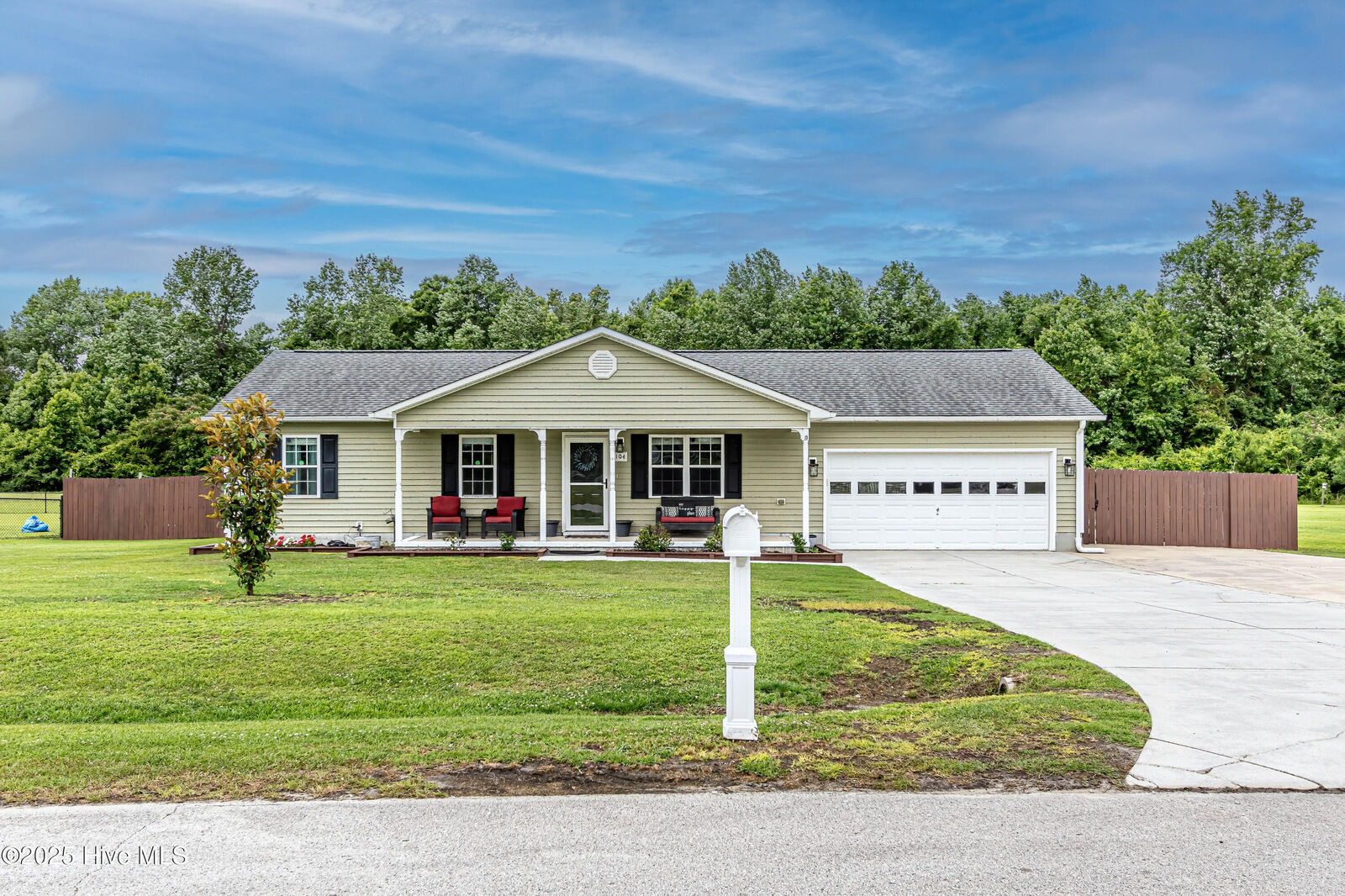 Property Photo:  104 Starkys Creek Court  NC 28555 