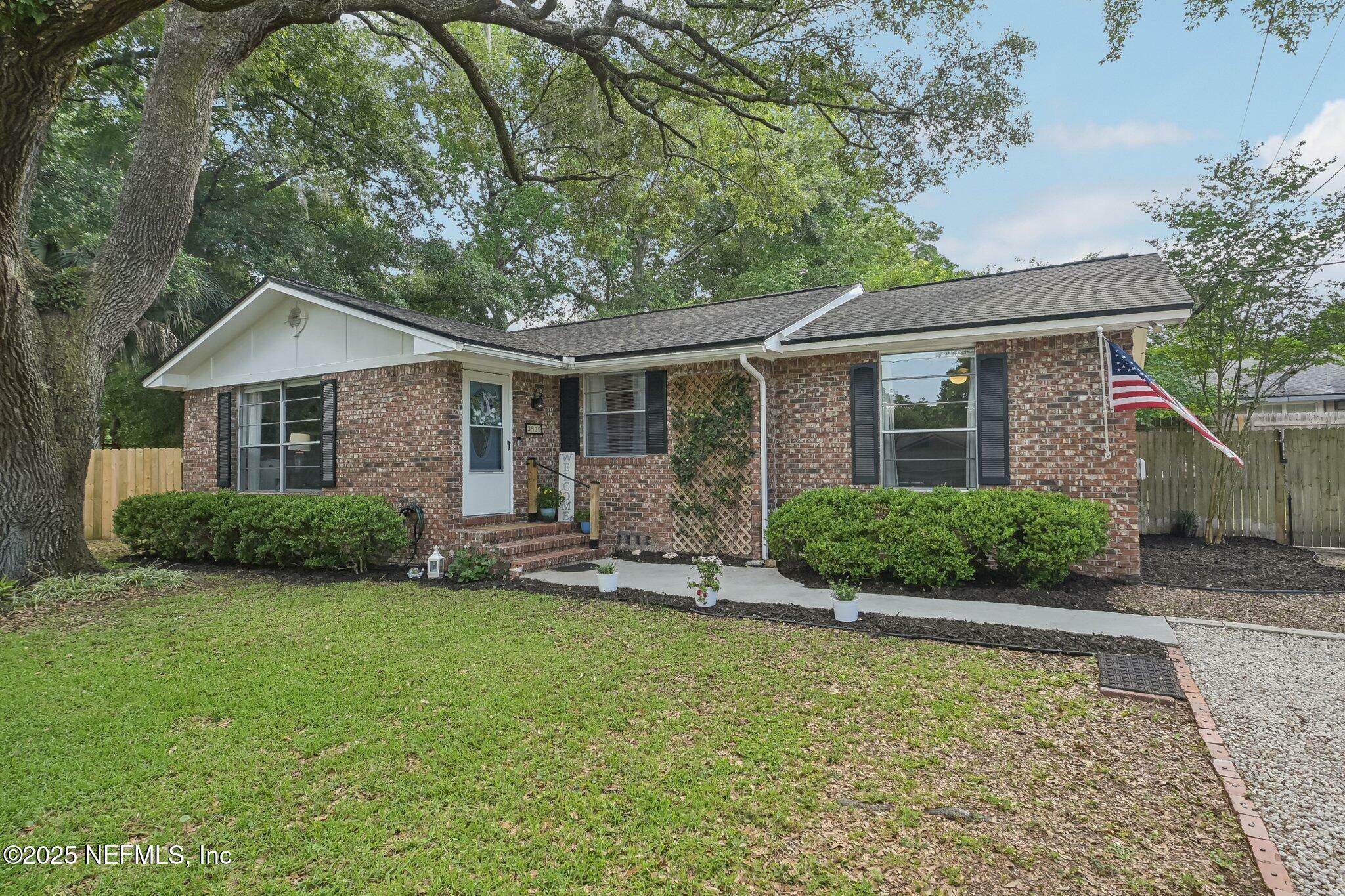 Property Photo: 3930 St Isabel Drive E FL 32277