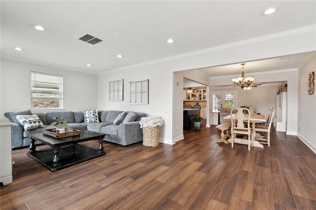 Property Photo: 4712 Shores Drive LA 70006