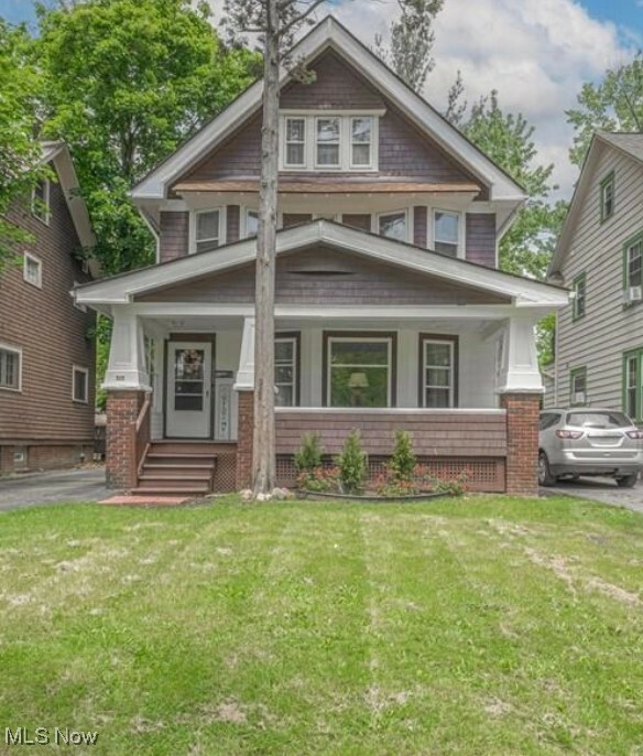 Property Photo: 949 Brunswick Road OH 44112