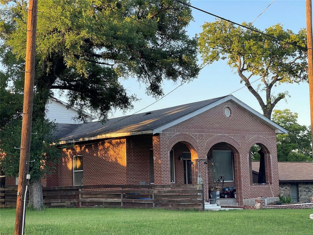 Property Photo: 7508 Foster Drive NW TX 76135