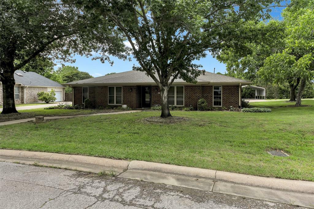 Property Photo: 1631 Idlewood Drive TX 75092