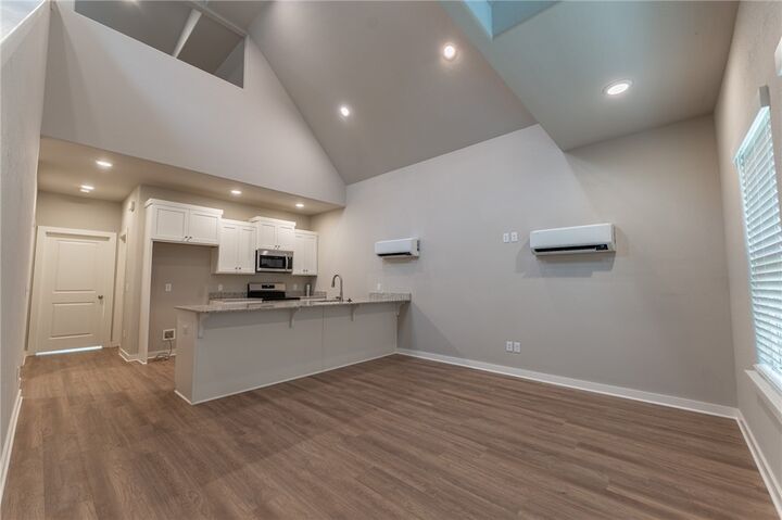 Property Photo:  1315 S Van Buren Avenue  AR 72701 