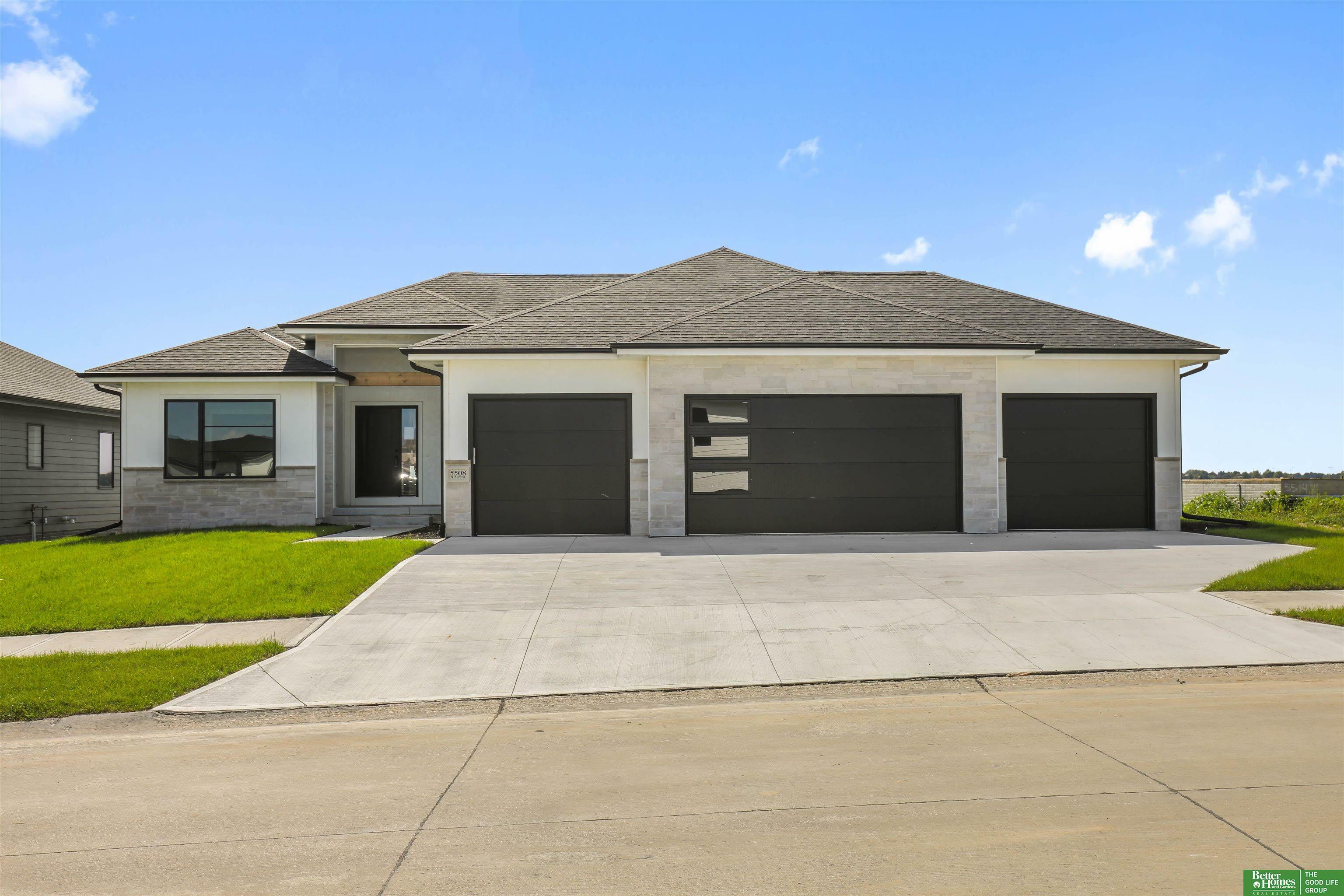 5508 N 212th Street  Elkhorn NE 68022 photo