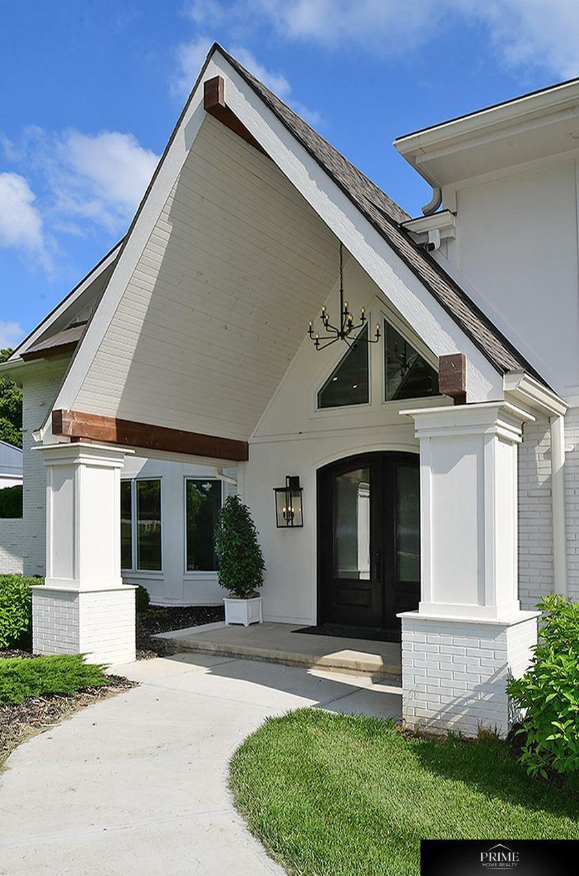 Property Photo: 20640 Rawhide Road NE 68022