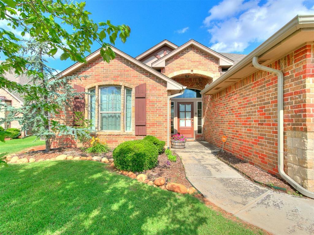Property Photo: 15508 Homecoming Drive OK 73013