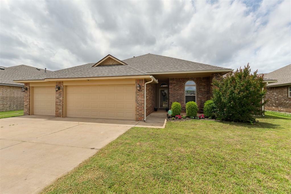 Property Photo: 9109 Misty Lane OK 73160
