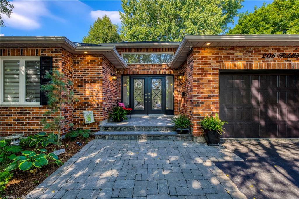 Property Photo: 206 Fiddler'S Green Road ON L9G 1W6