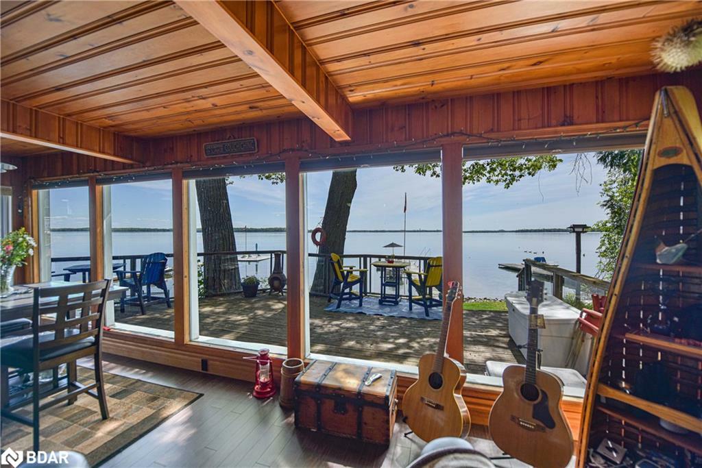 Photo de la propriété: 3939 Menoke Beach Road ON L3V 0T9