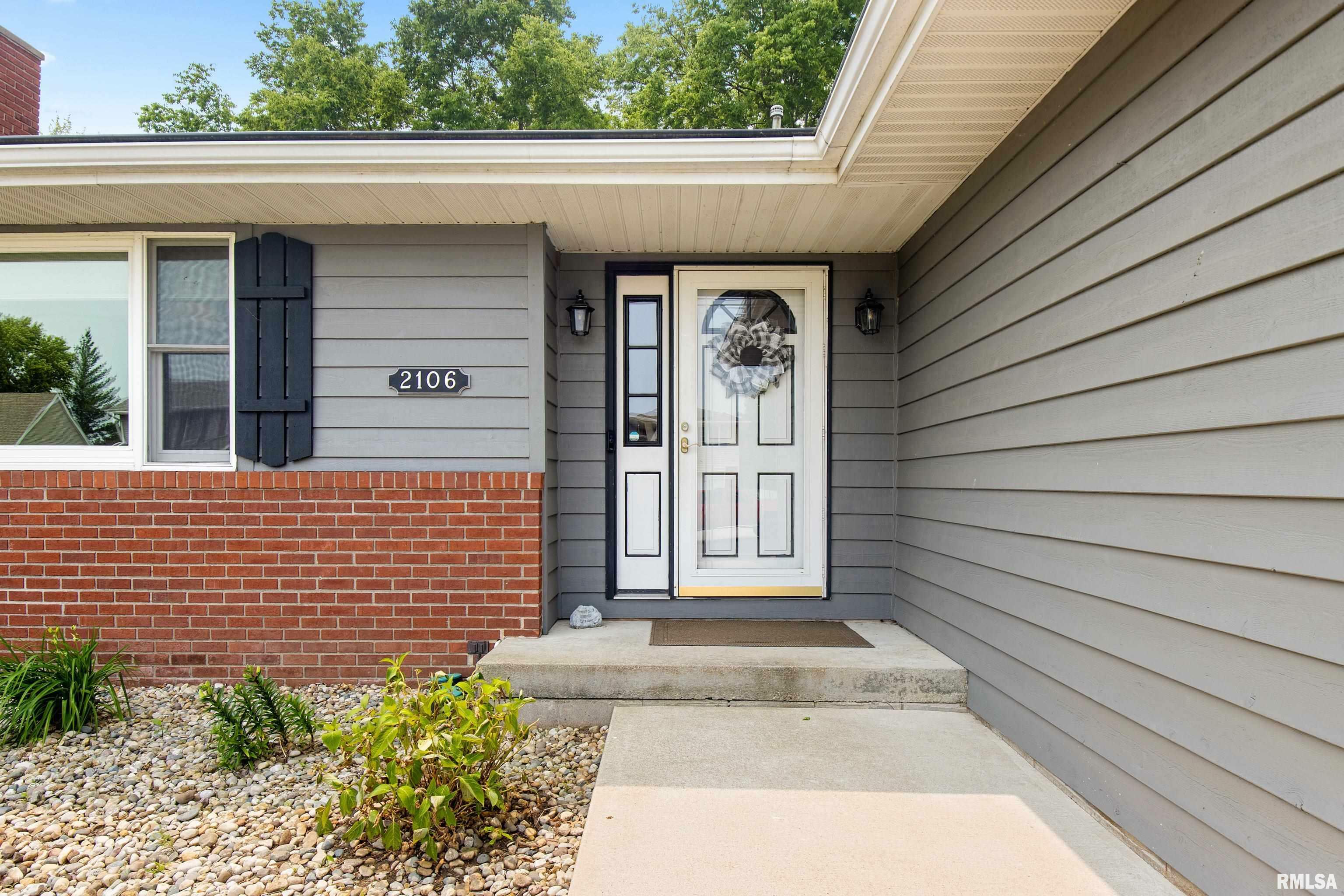 Property Photo:  2106 Marigold Drive  IL 61554 