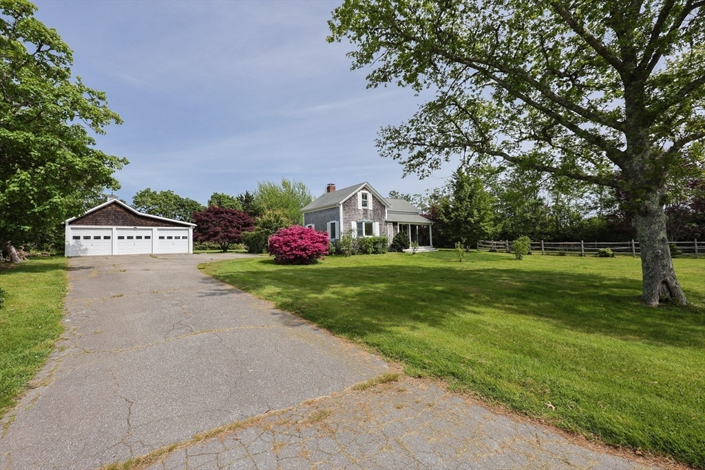 Property Photo:  460 W Main Rd  RI 02837 