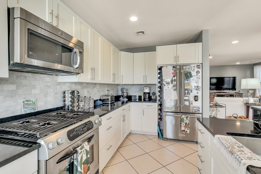 Property Photo:  28 Monument St 3  MA 02129 