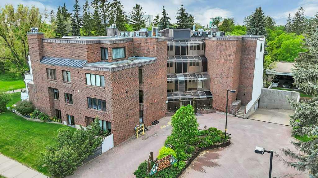 Property Photo: 5144 45 Avenue 204 AB T4N 3L3