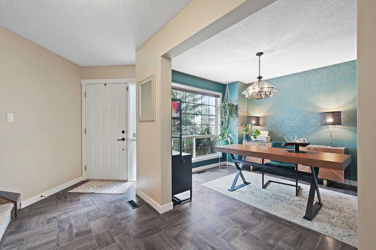 Property Photo: 10828 Valley Springs Road NW AB T3B 5R2