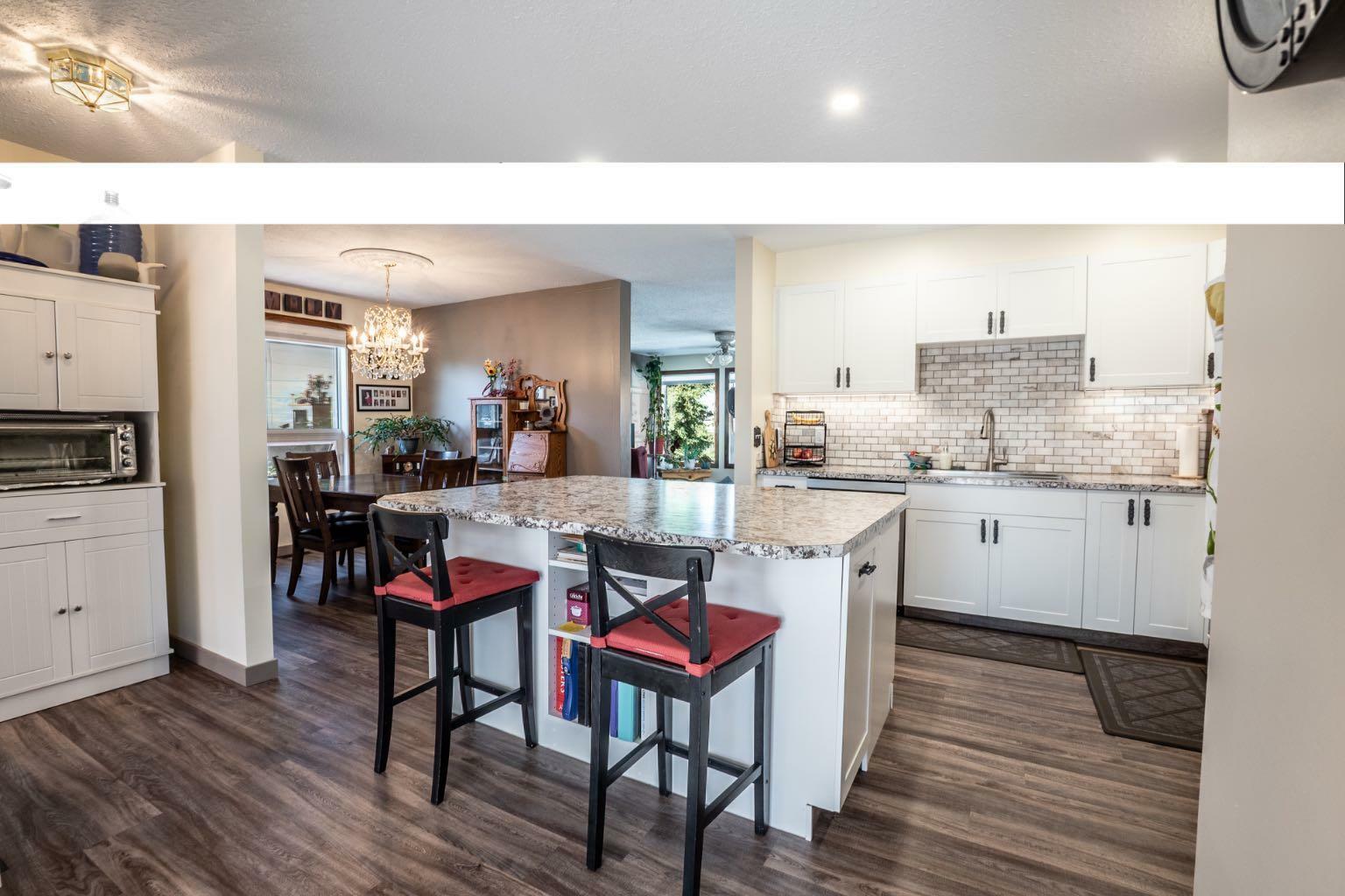 Property Photo: 911 12 Street SE AB T1V 1L2