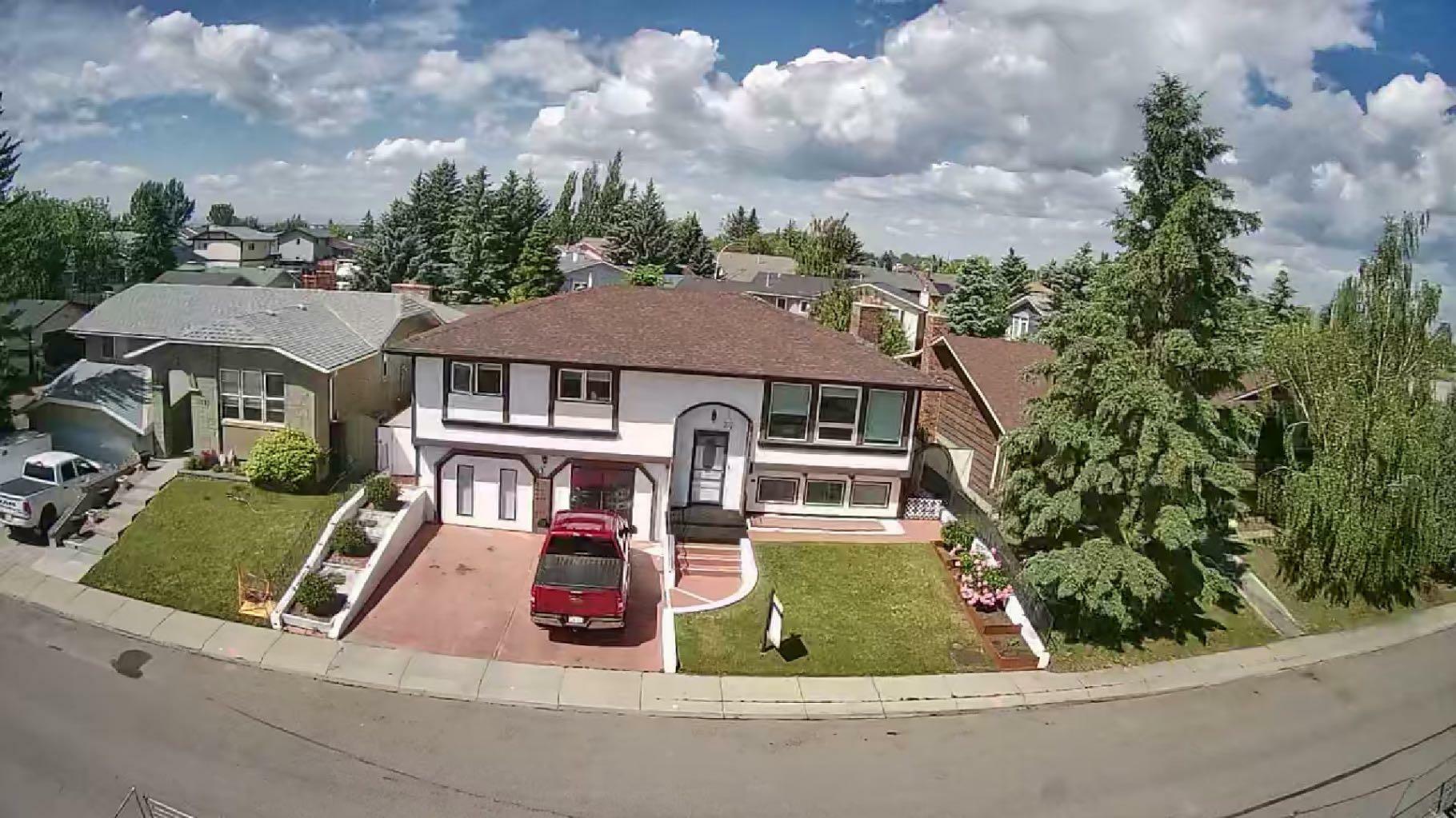 911 12 Street SE  High River AB T1V 1L2 photo