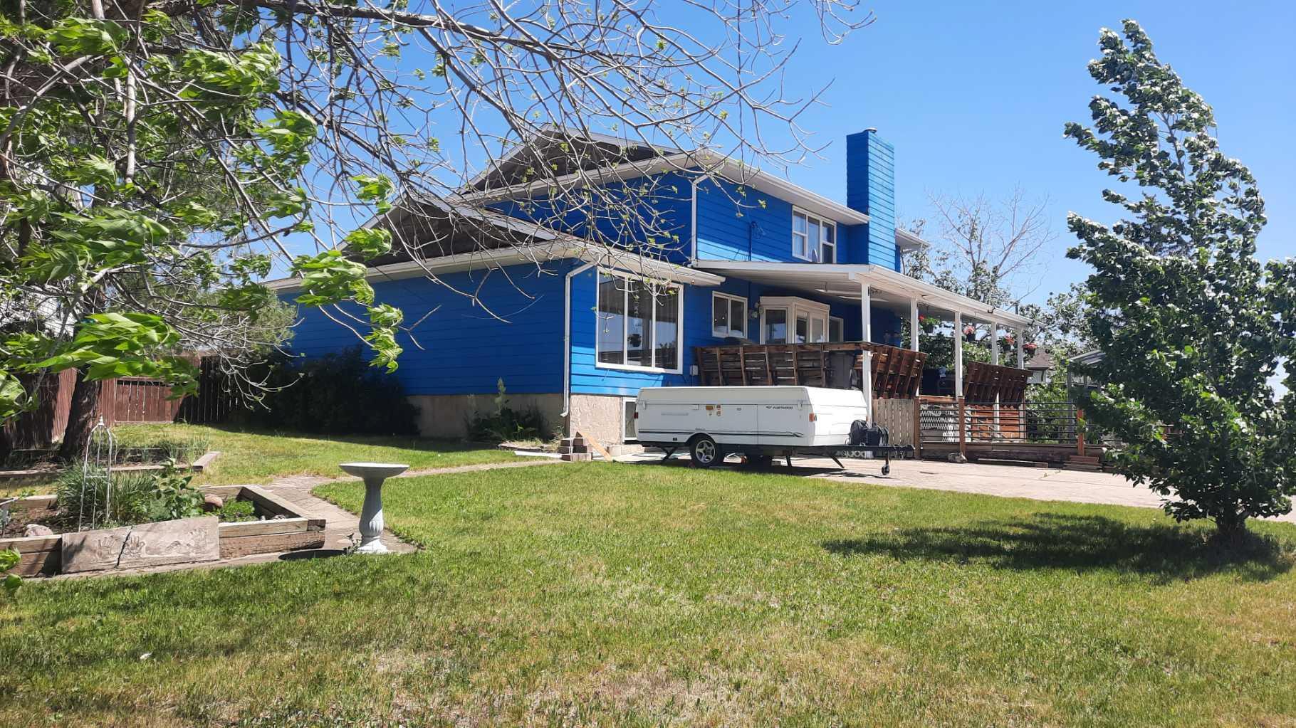 710 Bankview Close  Drumheller AB T0J 0Y6 photo