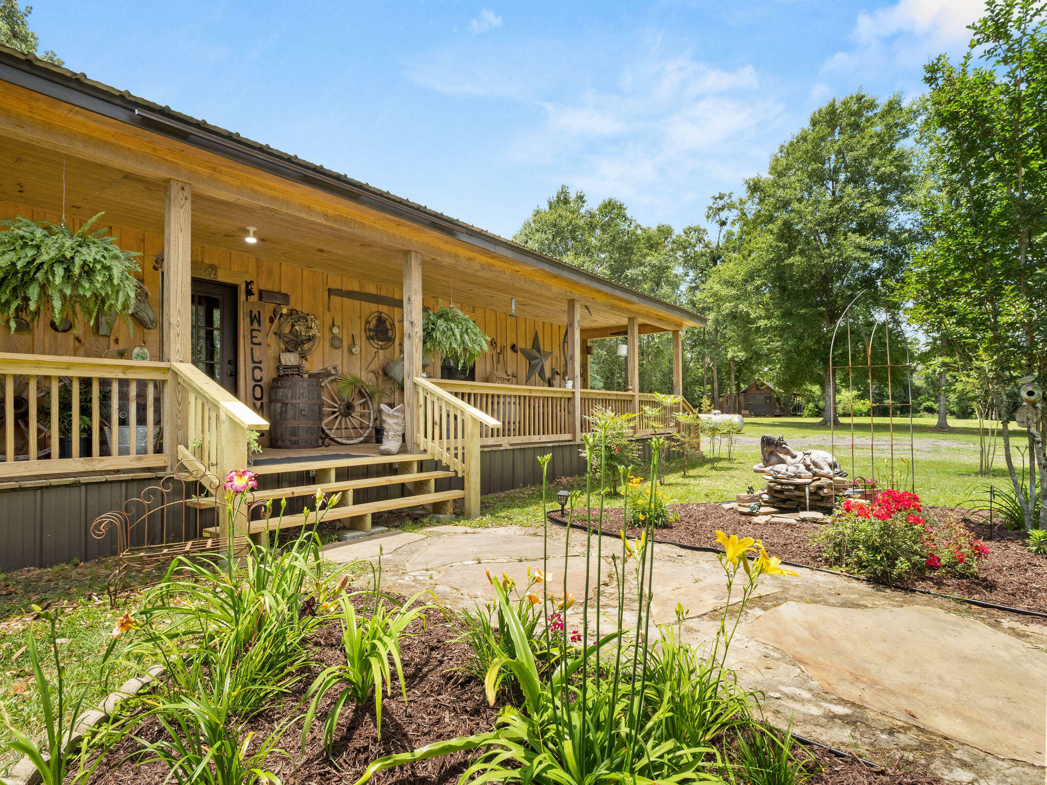 Property Photo:  179 Tramel Rd  LA 70637 
