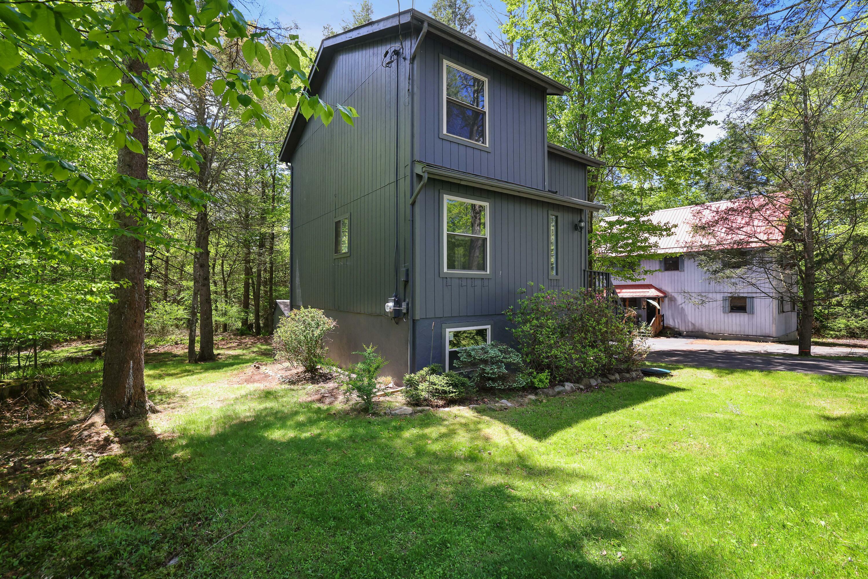 Property Photo: 1249 Country Club Drive PA 18424