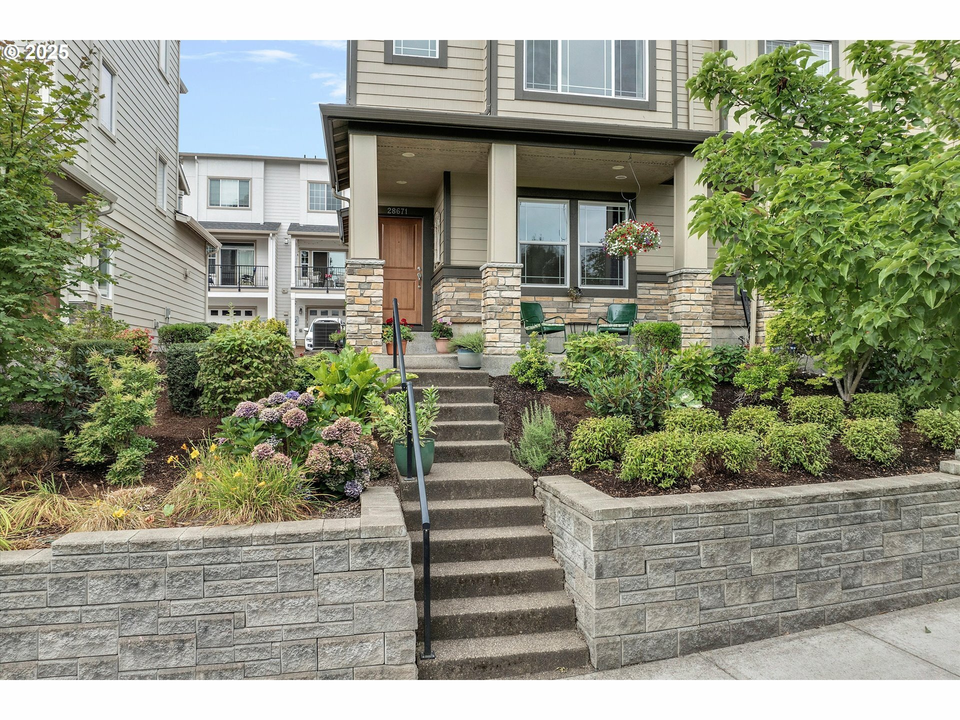 Property Photo:  28671 SW Orleans Ave  OR 97070 