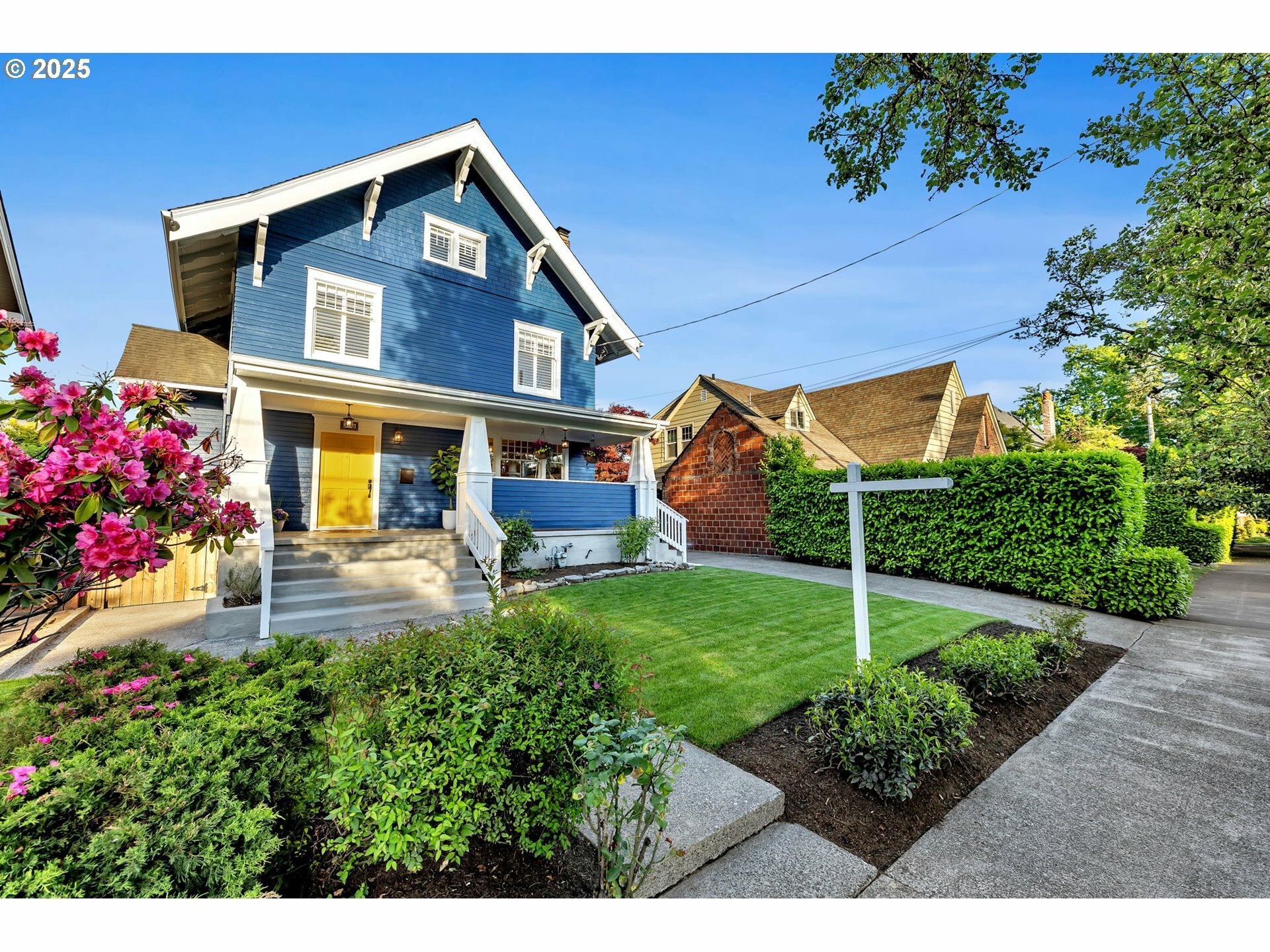 Property Photo: 3136 NE 41st Ave OR 97212
