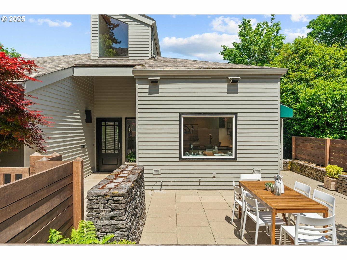 Property Photo: 1966 SW Terrace Dr OR 97201