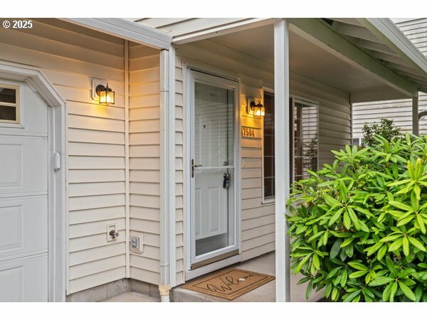 Property Photo: 17504 SE 16th Cir WA 98683
