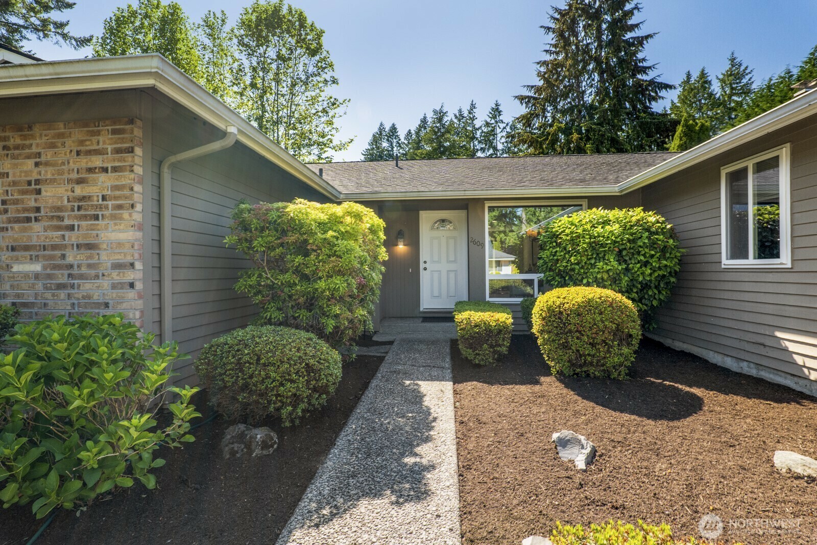 Property Photo:  2609  168th Place NE  WA 98008 