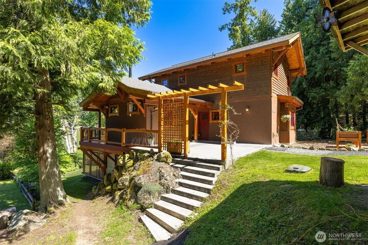 Property Photo: 1839 Sleepy Hollow Lane WA 98226