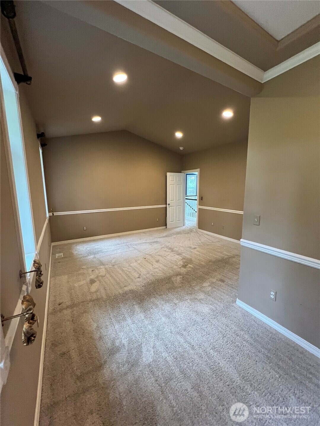 Property Photo: 18423 Hawksview Drive WA 98223