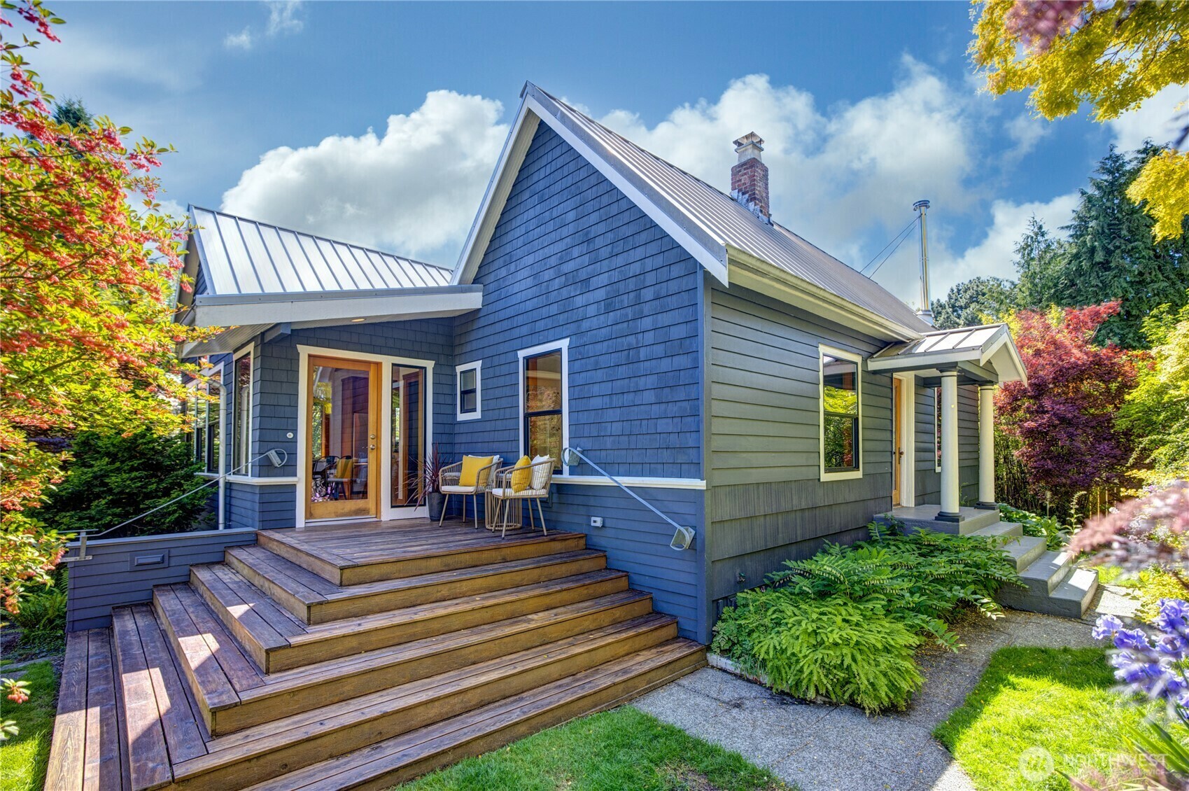 Property Photo:  336 NE 90th Street  WA 98115 