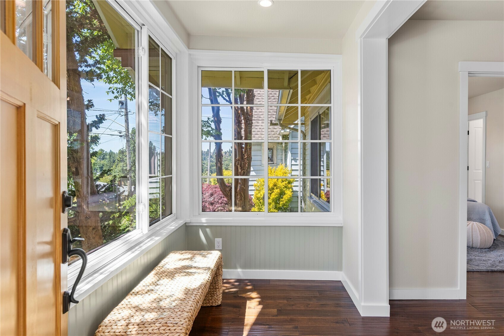 Property Photo:  1220 SW Orchard Street  WA 98106 
