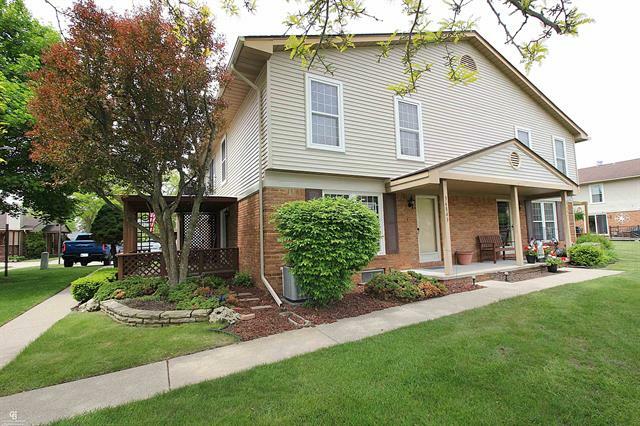 Property Photo: 36843 Lakeview Lane MI 48062