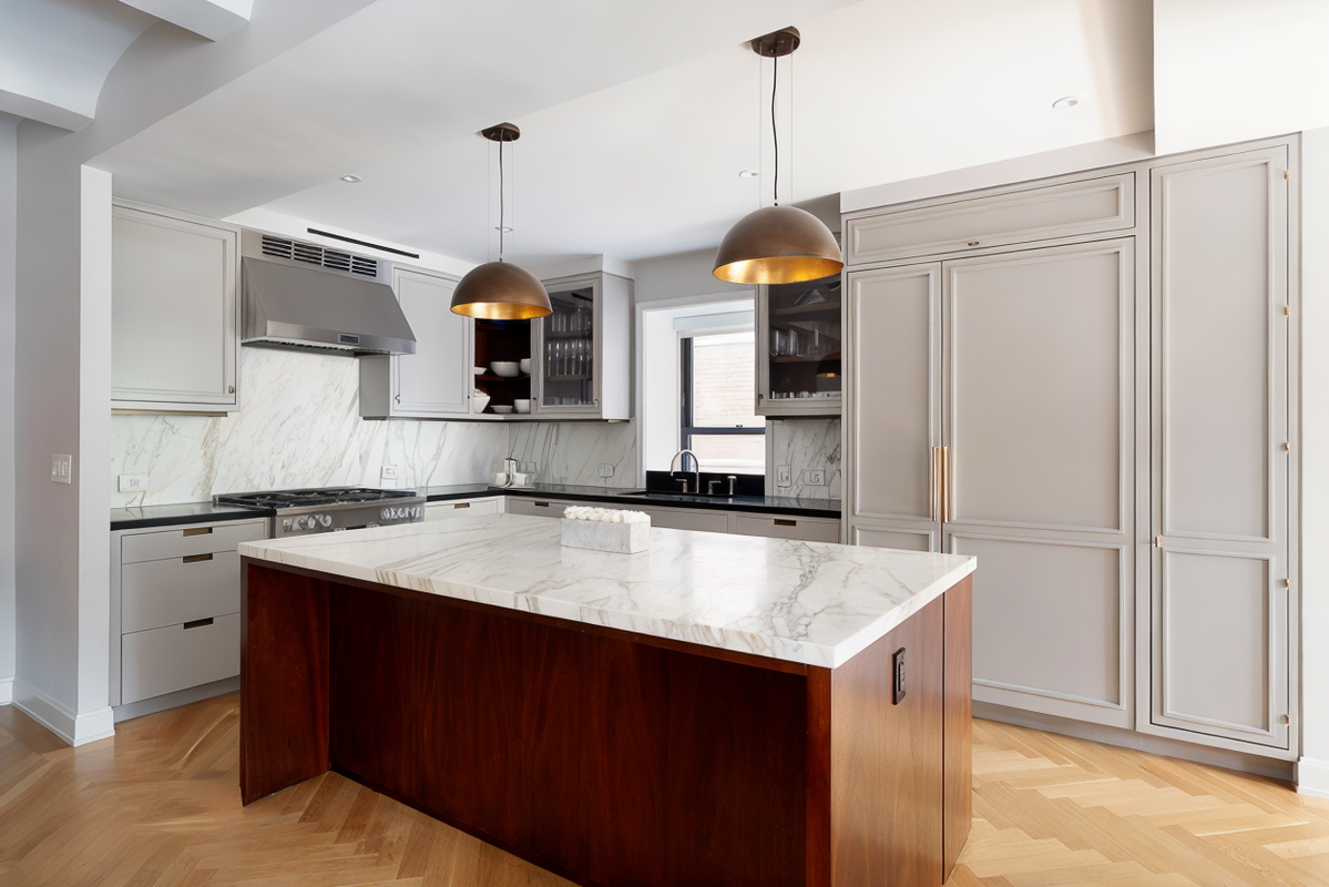 Property Photo: 275 W 10th Street 5A NY 10014