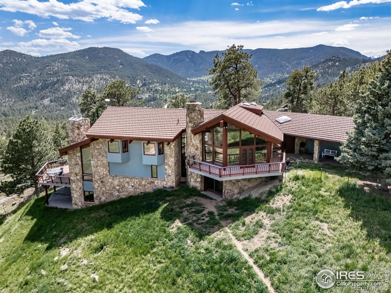 Property Photo:  1692 Kiowa Road  CO 80540 